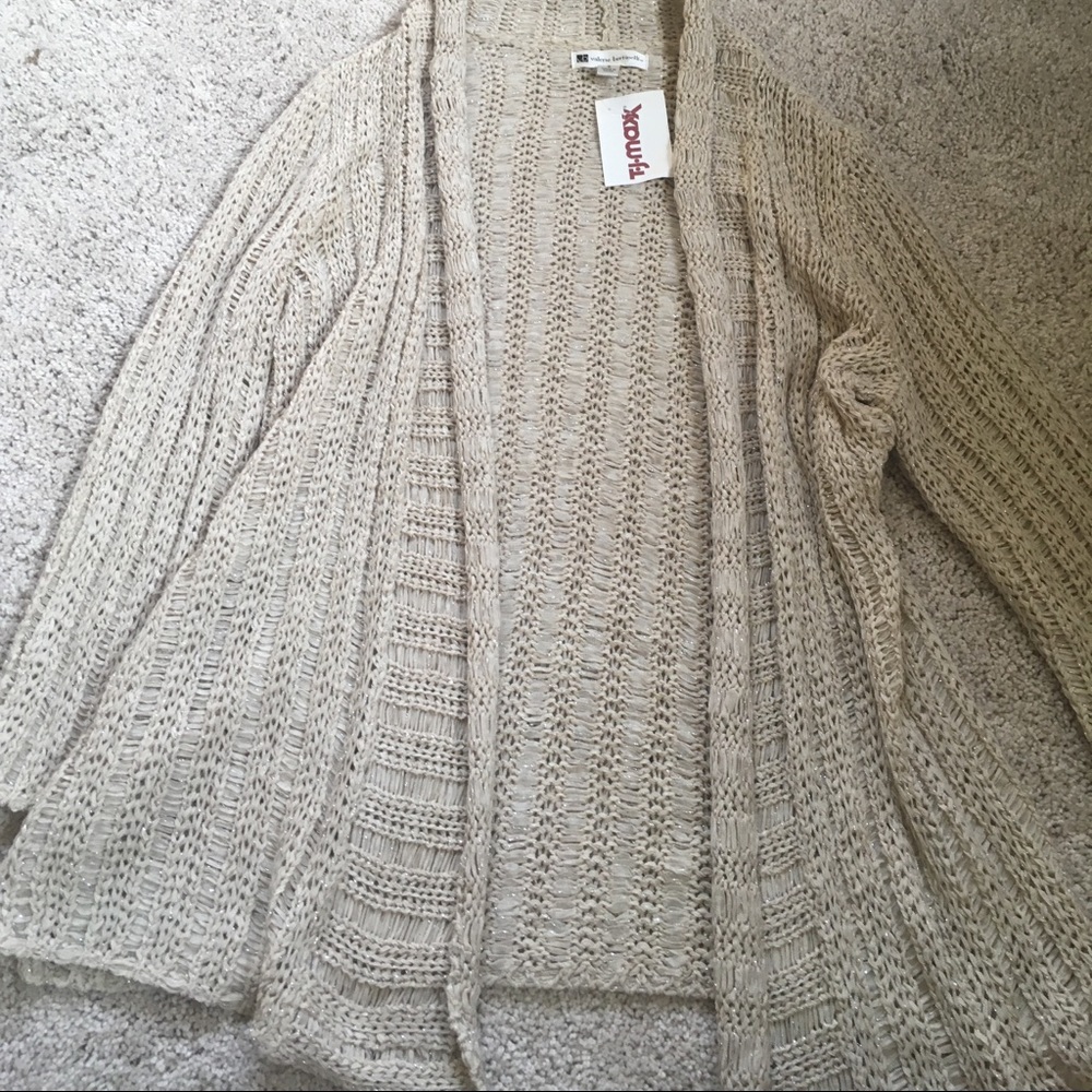 valerie bertinelli cream color cover up!!